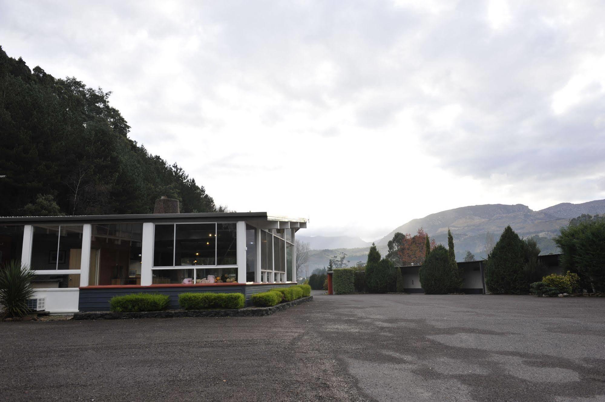 Silver Hills Motel Куинстаун Экстерьер фото
