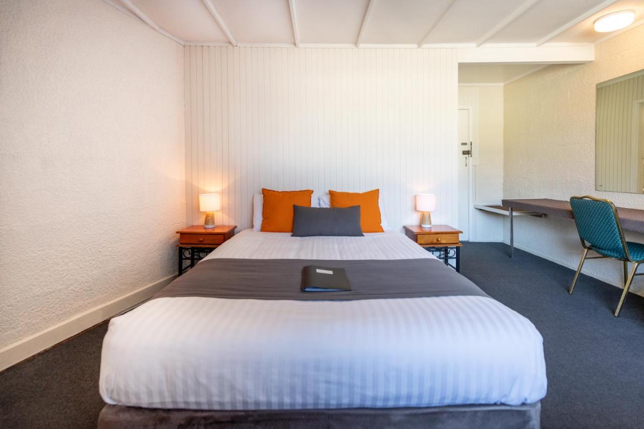 Silver Hills Motel Куинстаун Экстерьер фото